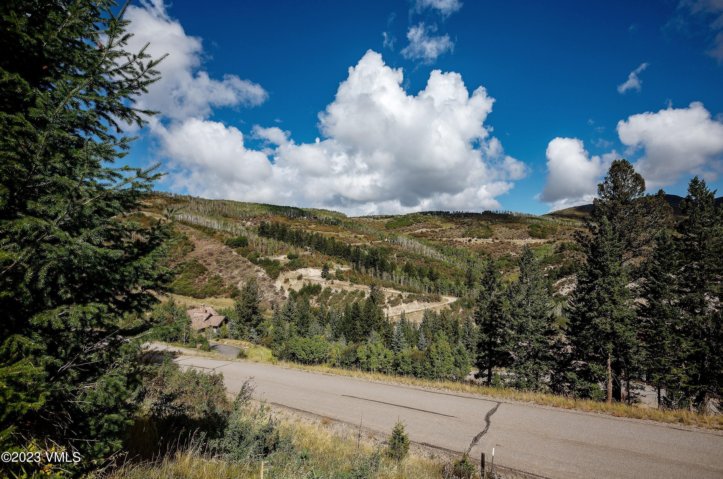 92 Sunquist Road Edwards, CO 81632 - Photo 4 of 39 a view of a building in the background