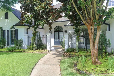 $645,000 | 4111 Maid Stone Drive, Lake Charles, LA 70605