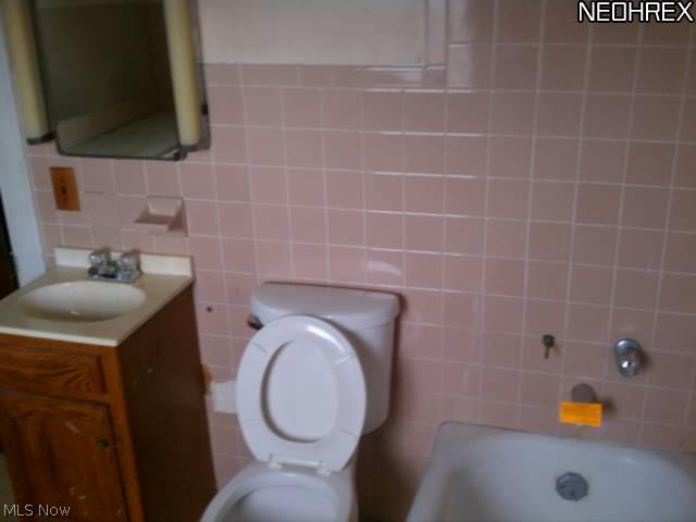 18311 Rosecliff Road Cleveland, OH 44119 - Photo 19 of 25 Gallery Image 19