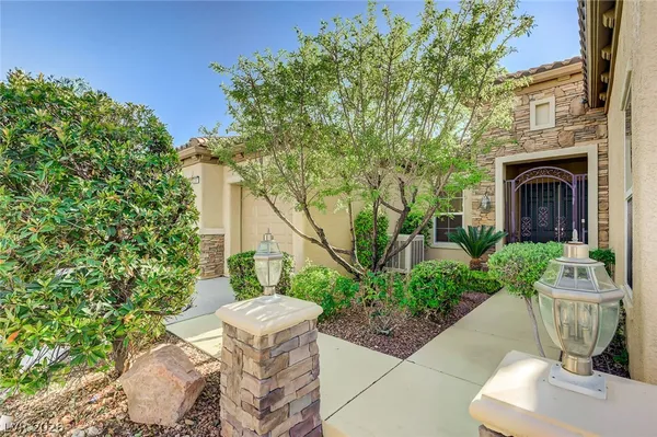 $2,900 | 2357 Wisconsin Dells Drive, Henderson, NV 89044
