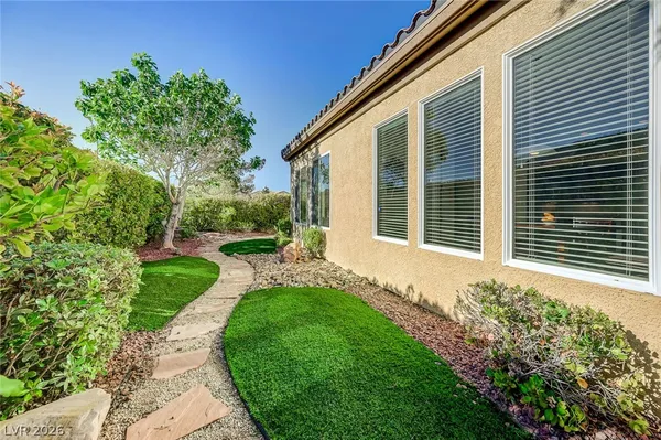 $2,900 | 2357 Wisconsin Dells Drive, Henderson, NV 89044
