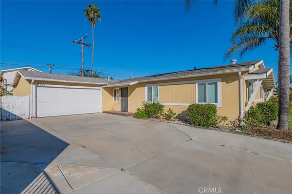 a view of a house with a garage