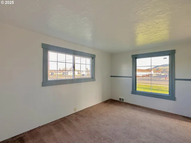 $339,000 | 2501 Cove Avenue, La Grande, OR 97850