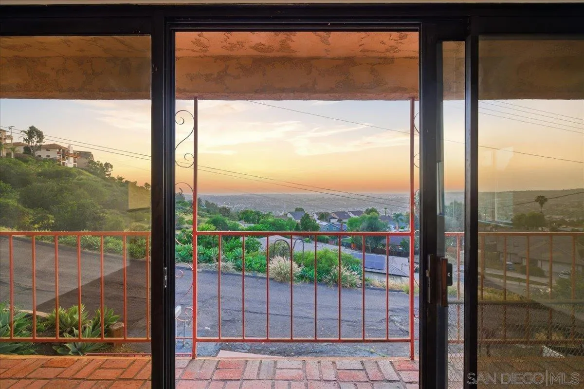 2017 Grand Spring Valley Spring Valley, CA 91977 - Photo 16 of 34