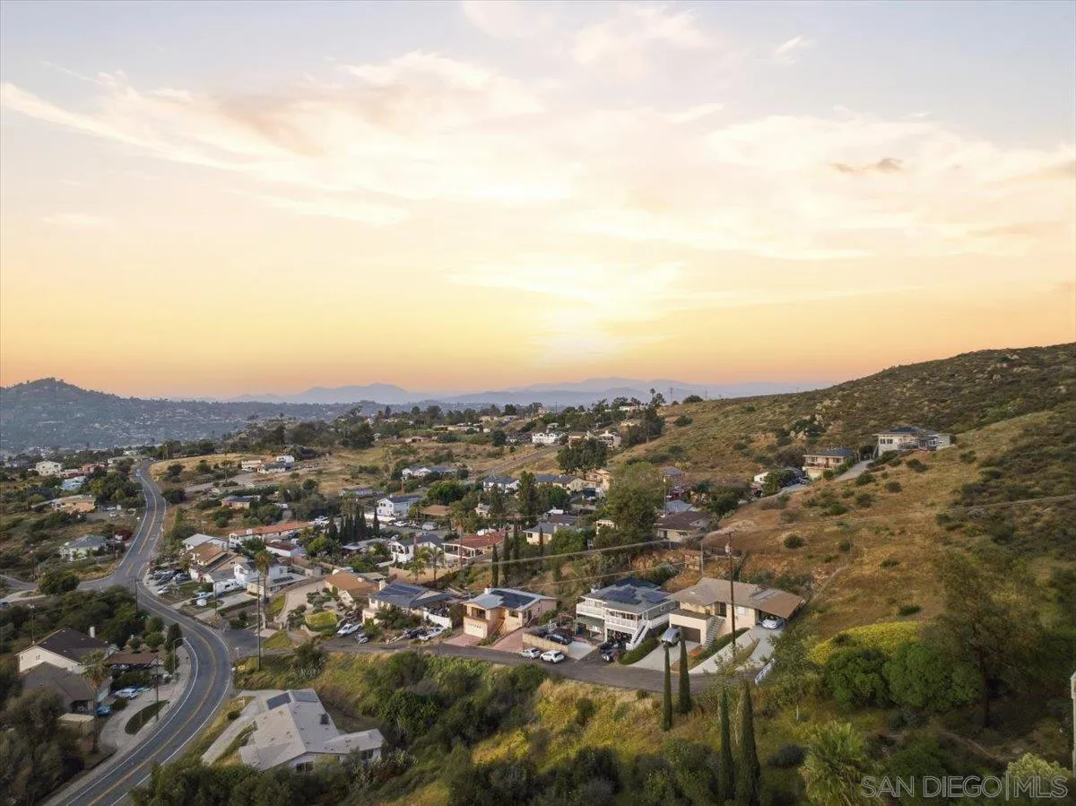 2017 Grand Spring Valley Spring Valley, CA 91977 - Photo 3 of 34