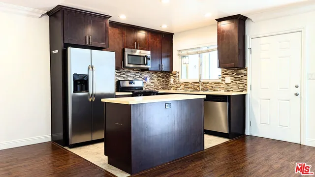 $2,600 | 1728 South Robertson Boulevard, Unit 3, Los Angeles, CA 90035