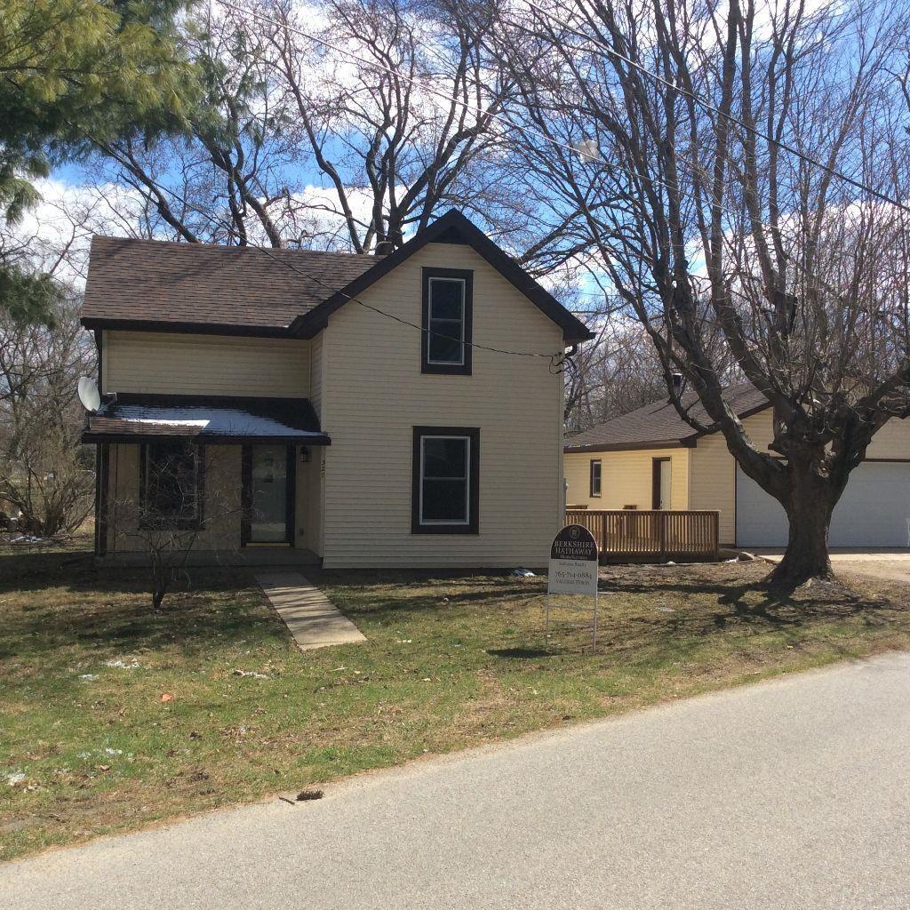 327 Jefferson Road Mulberry, IN 46058 - Photo 3 of 16 Gallery Image 3