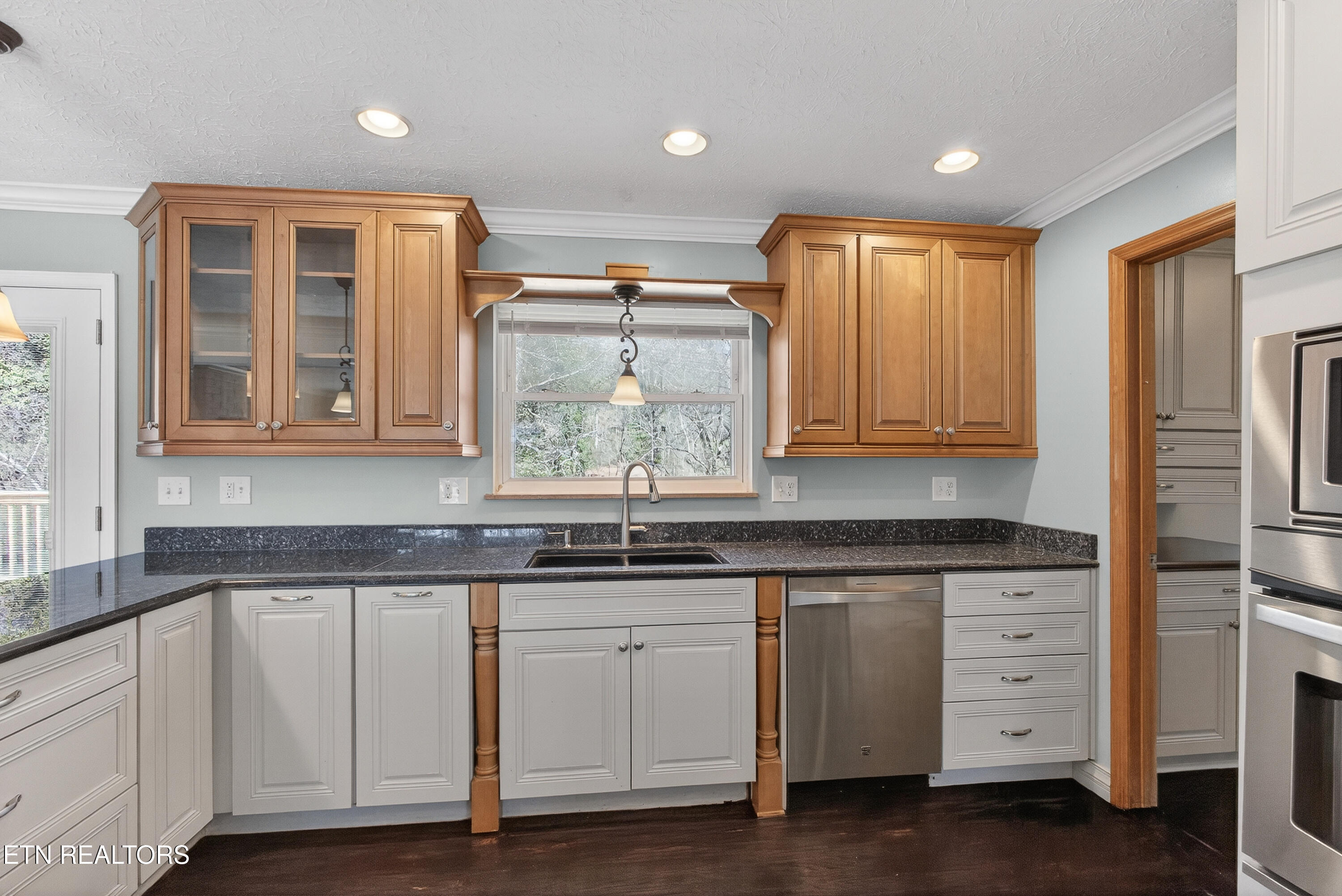 98 Oklahoma Avenue Oak Ridge, TN 37830 - Photo 23 of 40 LB1A4287