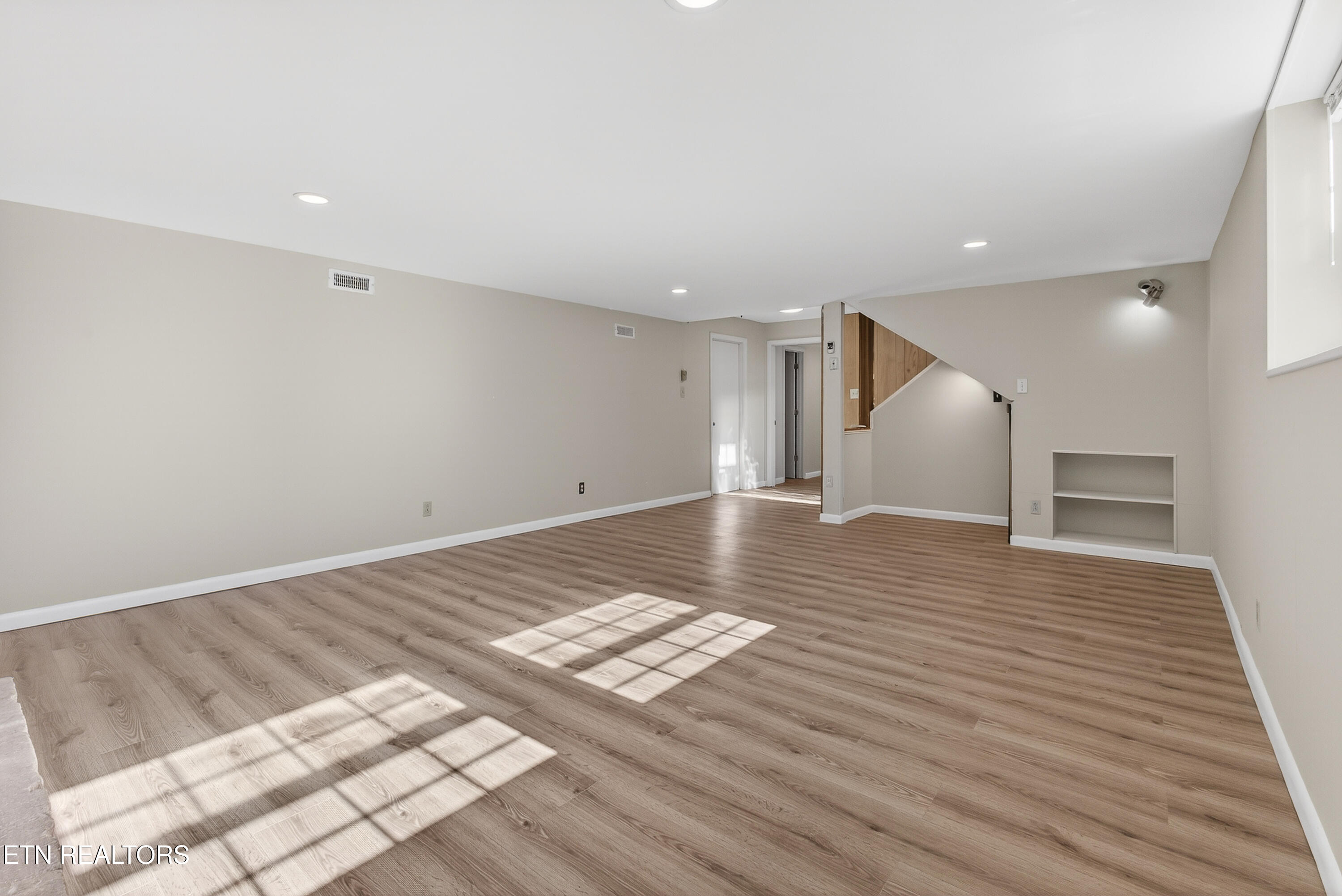 98 Oklahoma Avenue Oak Ridge, TN 37830 - Photo 35 of 40 Downstairs Rec Room