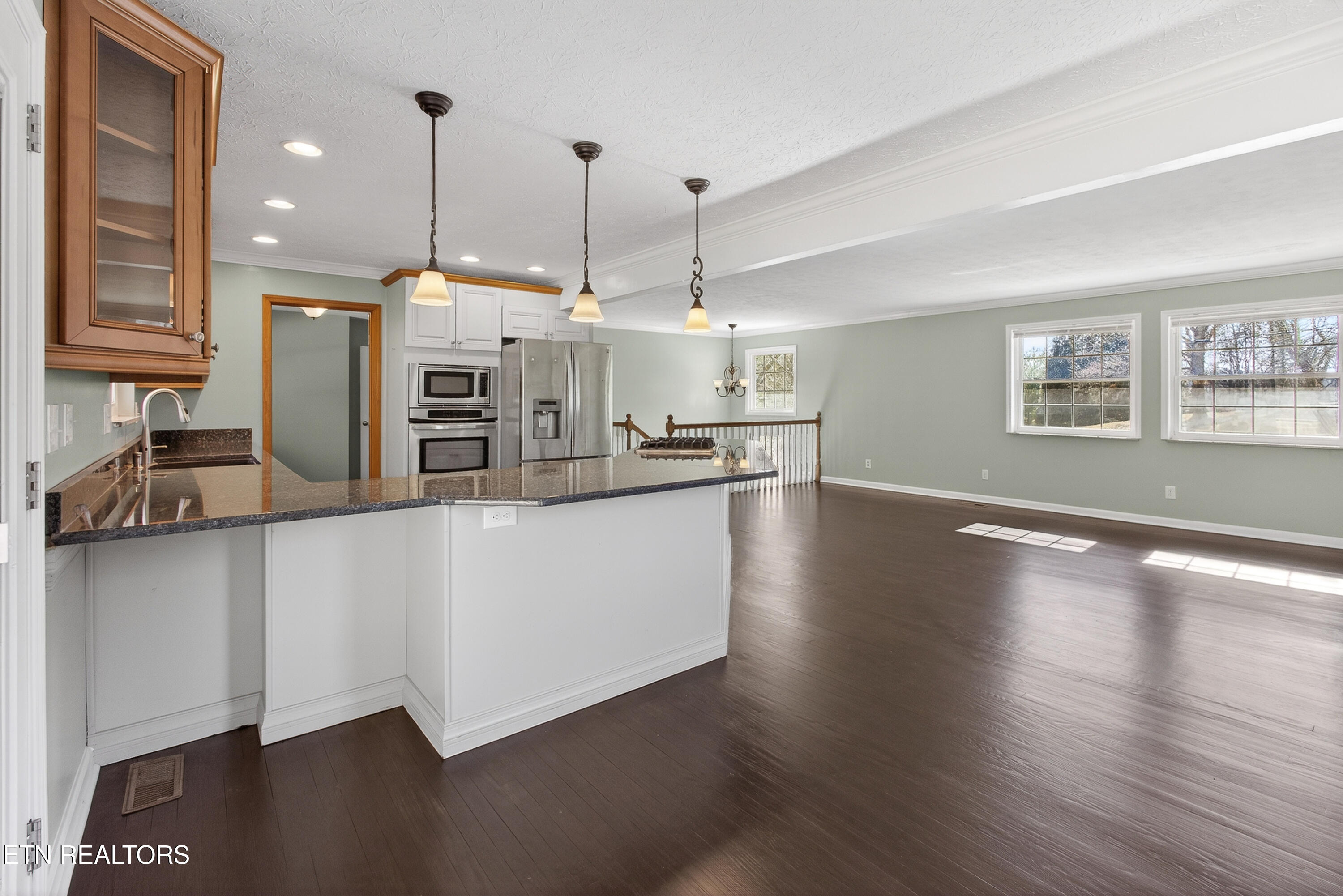 98 Oklahoma Avenue Oak Ridge, TN 37830 - Photo 9 of 40 Great Room