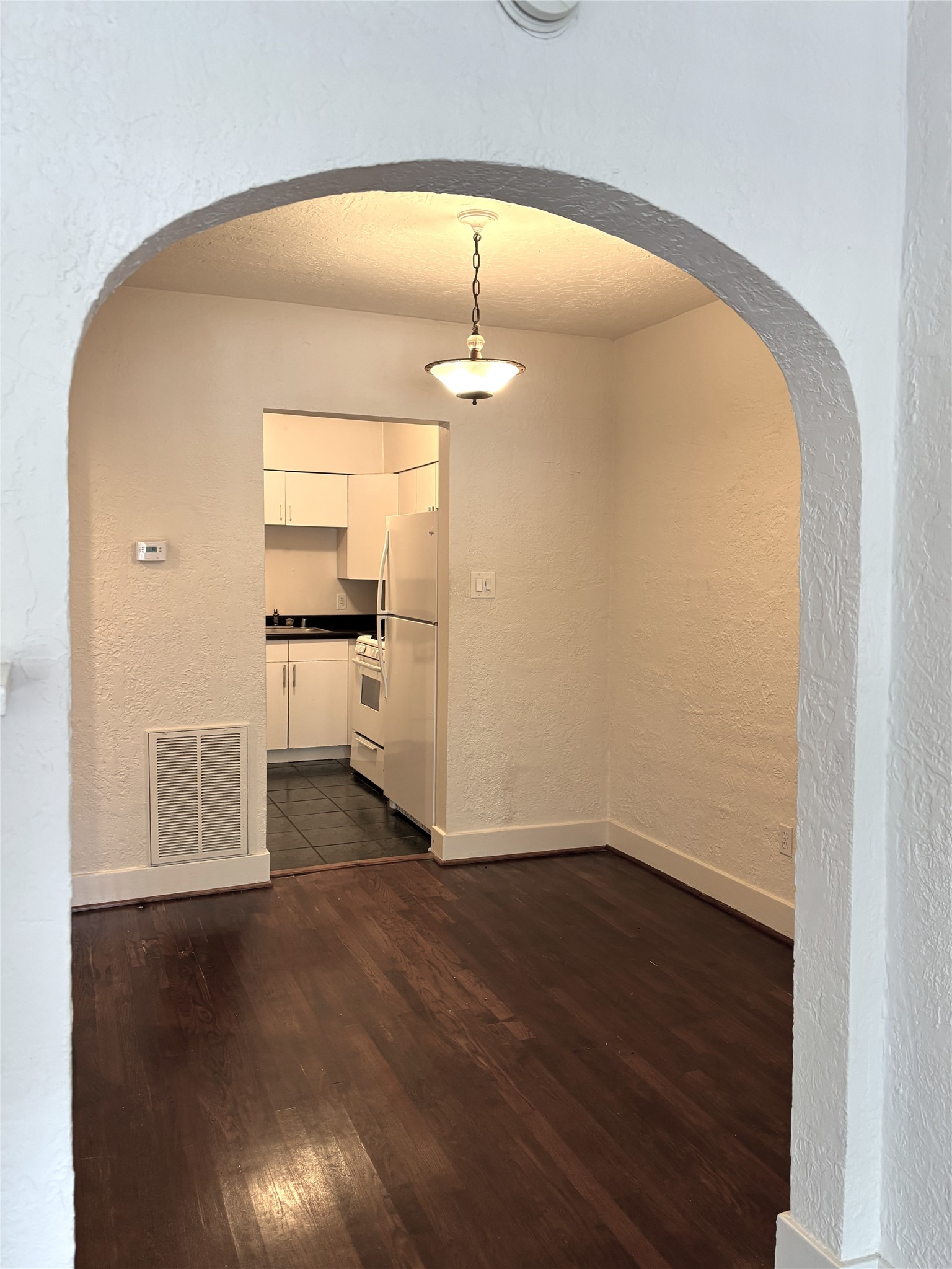 1840 Branard Street, Unit 2 Houston, TX 77098 - Photo 7 of 12 Dining area off of living room.