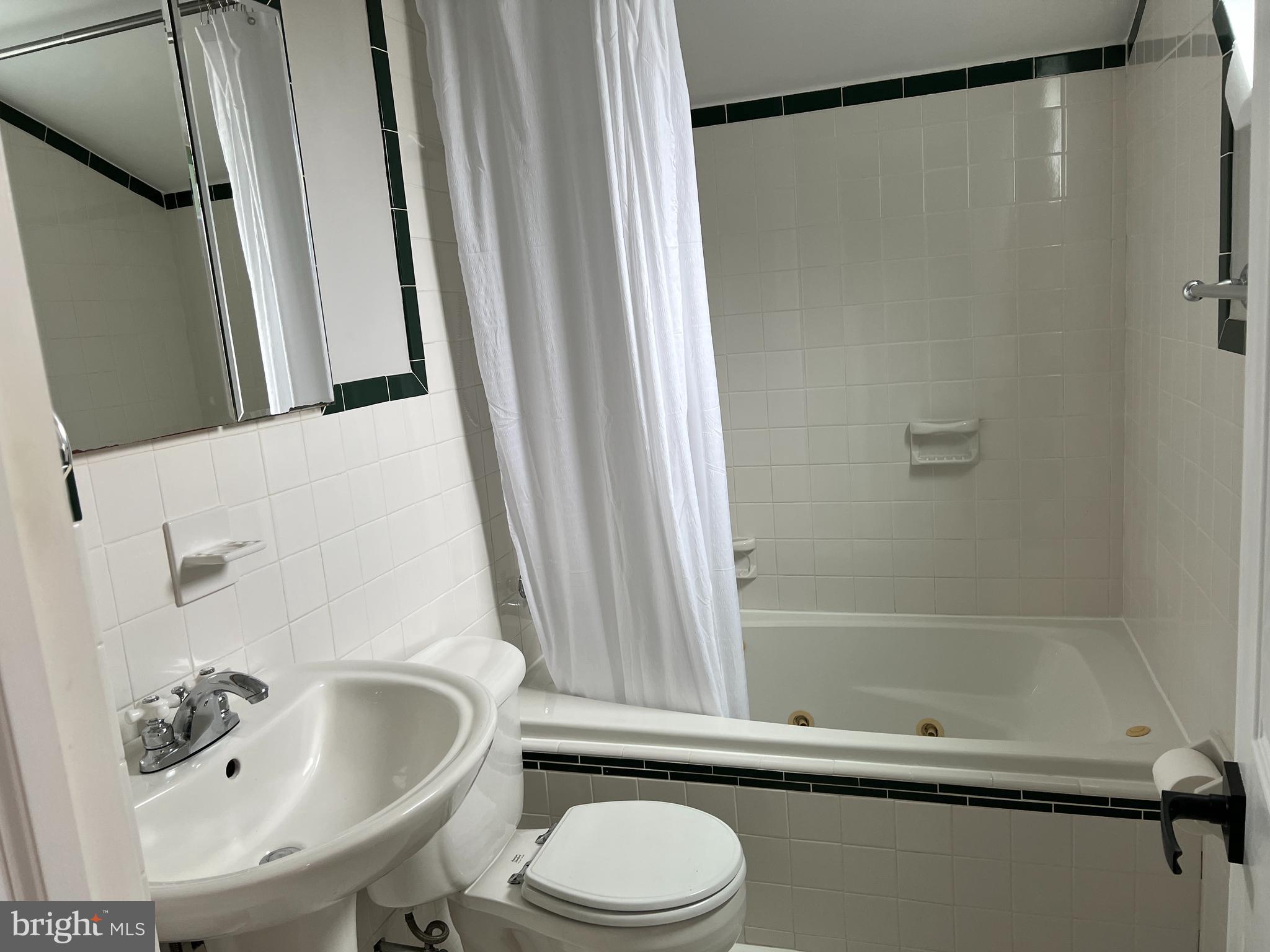 24 Cleft Rock Road Levittown, PA 19057 - Photo 24 of 28 Gallery Image 24