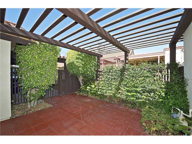 2545 Granada Circle Spring Valley, CA 91977 - Photo 5 of 24 Gallery Image 5