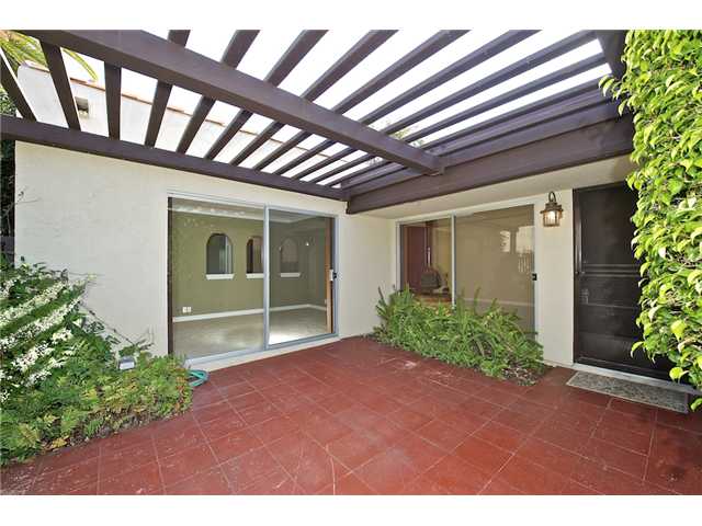 2545 Granada Circle Spring Valley, CA 91977 - Photo 6 of 24 Gallery Image 6