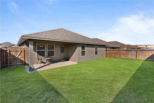 $2,200 | 7713 Lariat Toss Drive, Corpus Christi, TX 78414