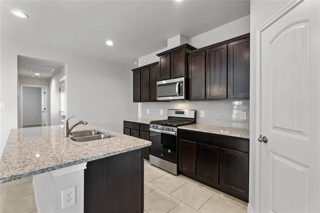 $2,200 | 7713 Lariat Toss Drive, Corpus Christi, TX 78414