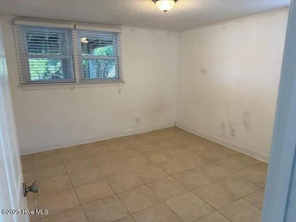 $2,750 | 3602 Emerald Drive, Emerald Isle, NC 28594