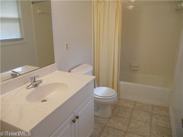 8465 Stafford Mill Road Oak Ridge, NC 27310 - Photo 11 of 16 Master Bath/Spa.