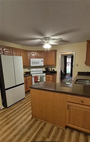 $299,000 | 124 Foxdale Drive, LaGrange, GA 30240