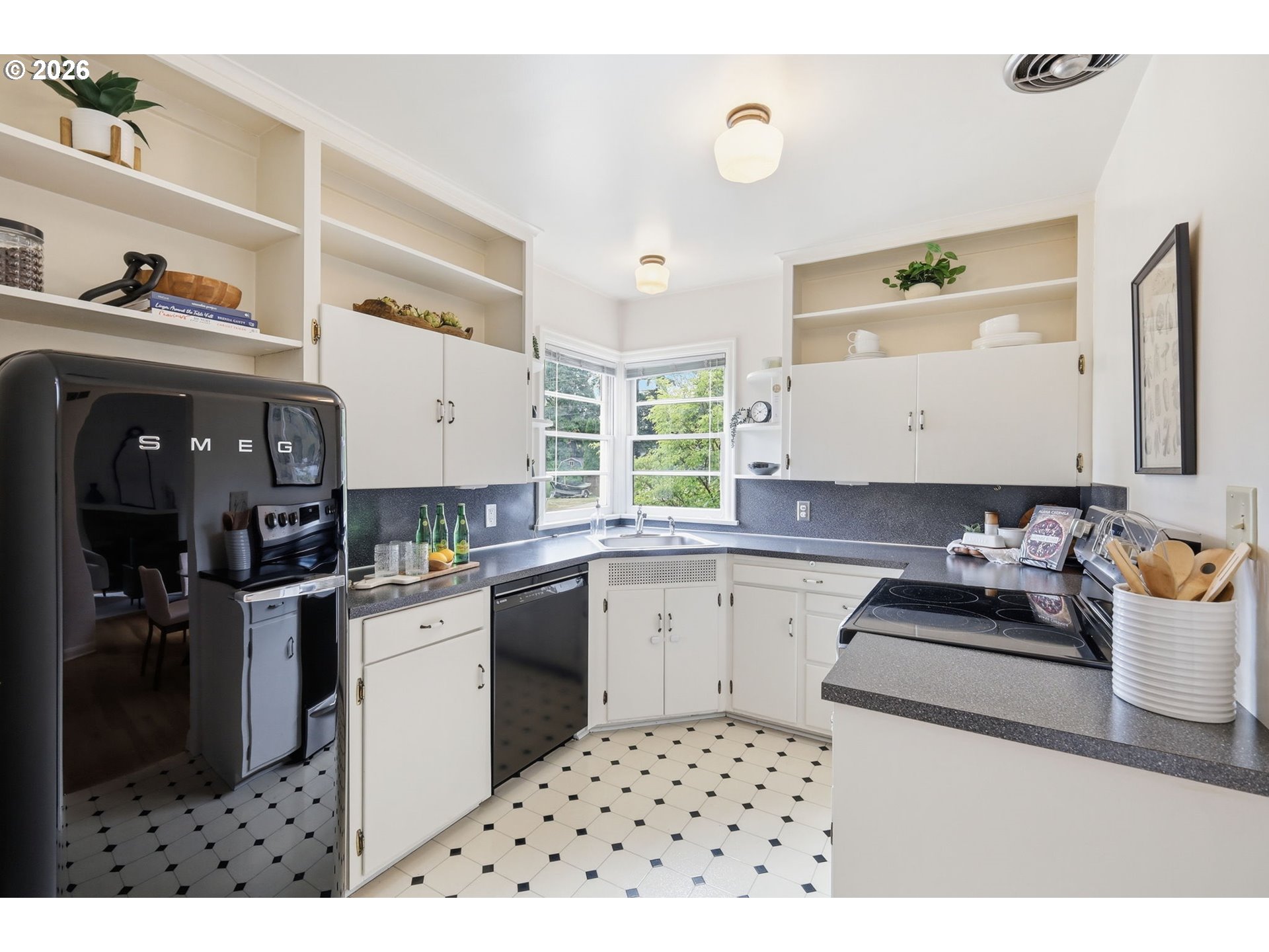 2290 Sandy Drive Eugene, OR 97401 - Photo 11 of 45