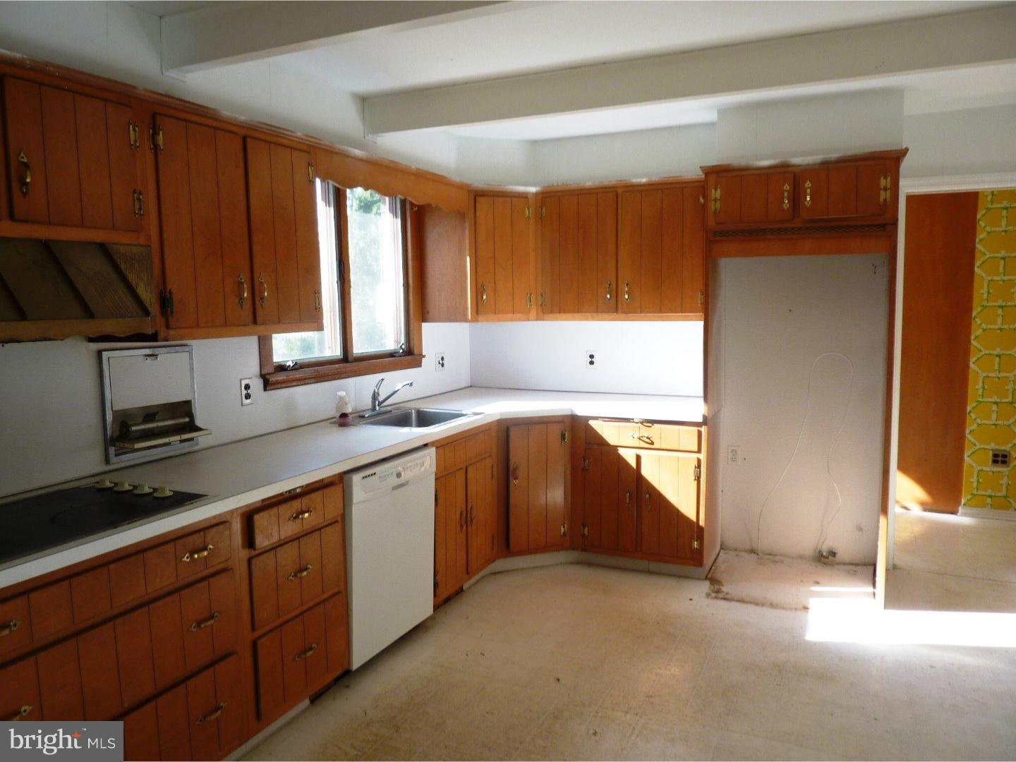 882 South Spring Road Vineland, NJ 08361 - Photo 14 of 17