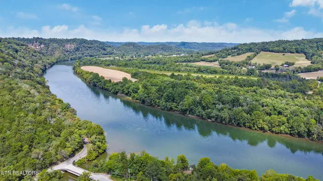 $394,900 | 715 North Murray Street, Gainesboro, TN 38562