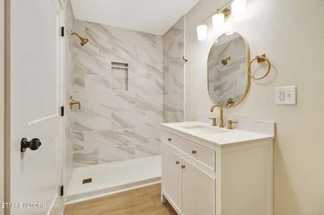 $394,900 | 715 North Murray Street, Gainesboro, TN 38562