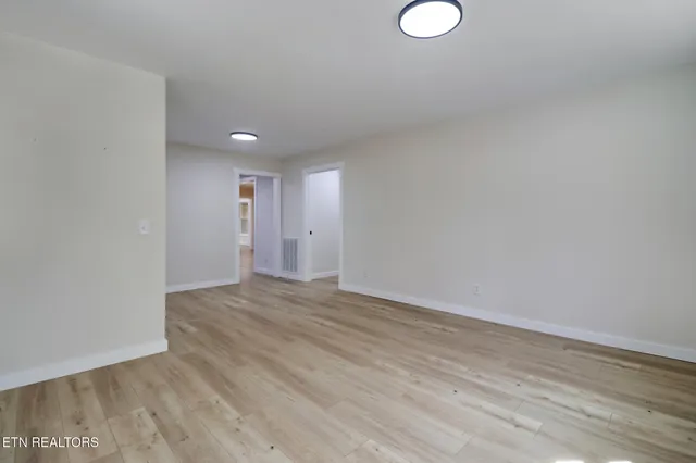 $394,900 | 715 North Murray Street, Gainesboro, TN 38562