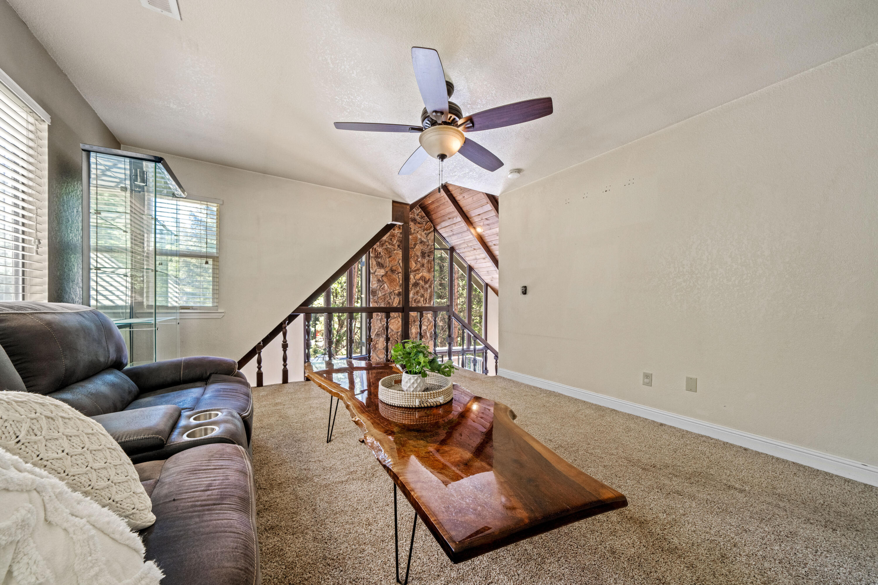 19610 Roaring Brook Way Lakehead, CA 96051 - Photo 28 of 58 a living room with furniture
