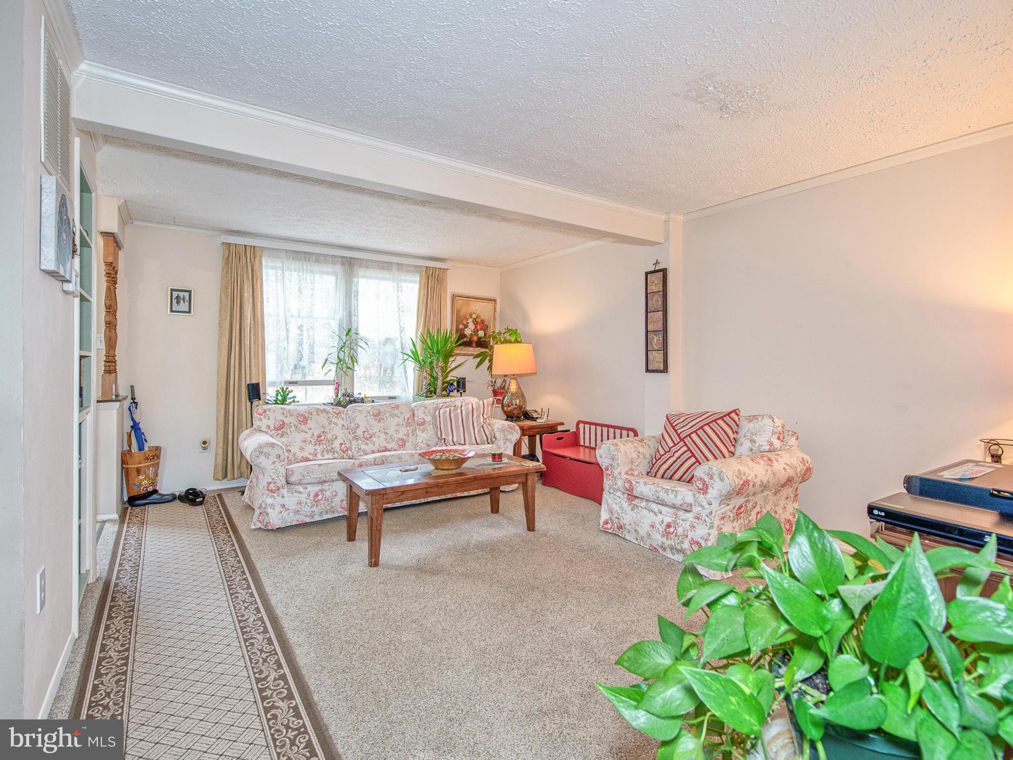 1750 Springfield Lane Frederick, MD 21702 - Photo 6 of 27 Living Room