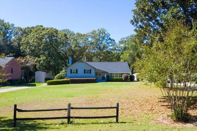 $799,900 | 1132 St Julien Drive, Eutawville, SC 29048