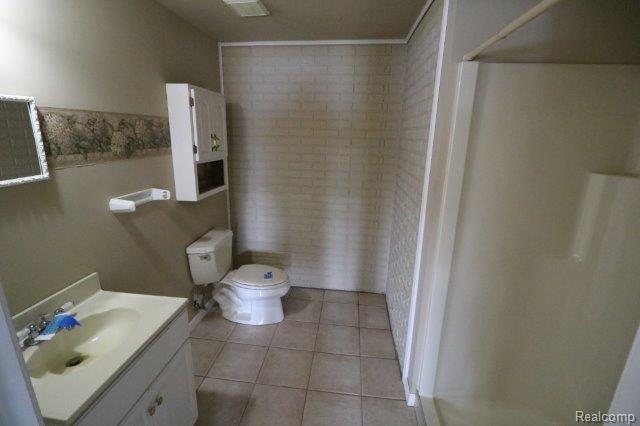 3717 Peters Road Columbiaville, MI 48421 - Photo 12 of 40 028.jpg