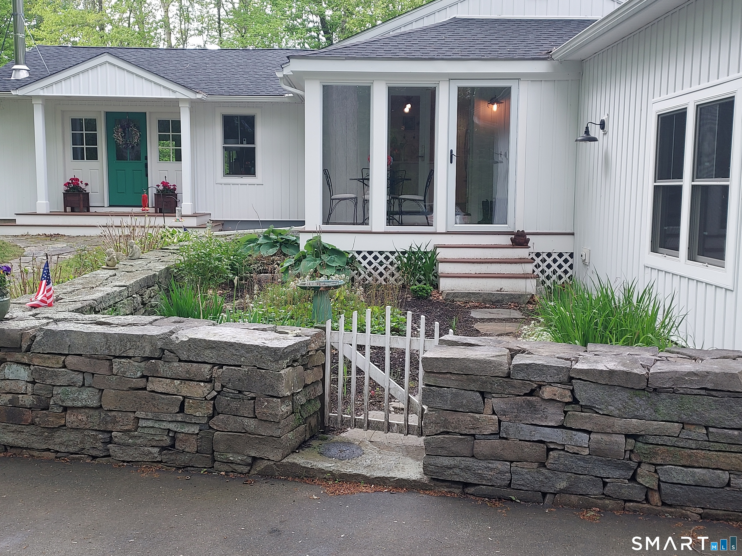 47 Ferry Road Lyme, CT 06371 - Photo 3 of 34