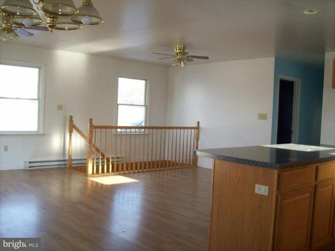 2444 Mayberry Road Westminster, MD 21158 - Photo 7 of 16 Kitchen/Dining Room