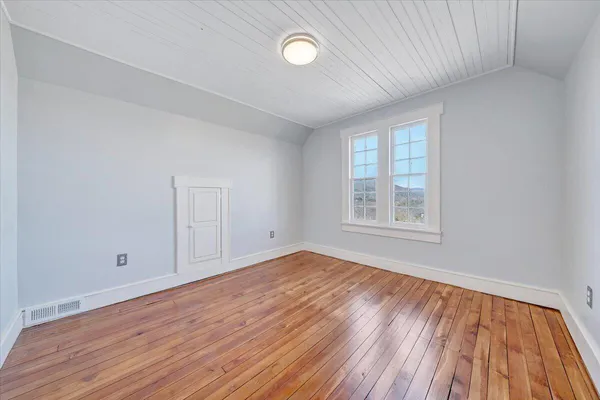 $739,000 | 154 Mitchell Drive, New Castle, VA 24127