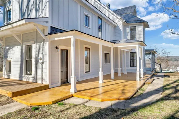 $739,000 | 154 Mitchell Drive, New Castle, VA 24127