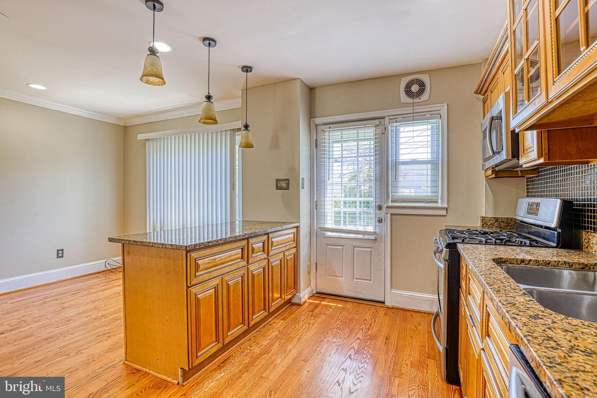 941 Southridge Road Baltimore, MD 21228 - Photo 12 of 30
