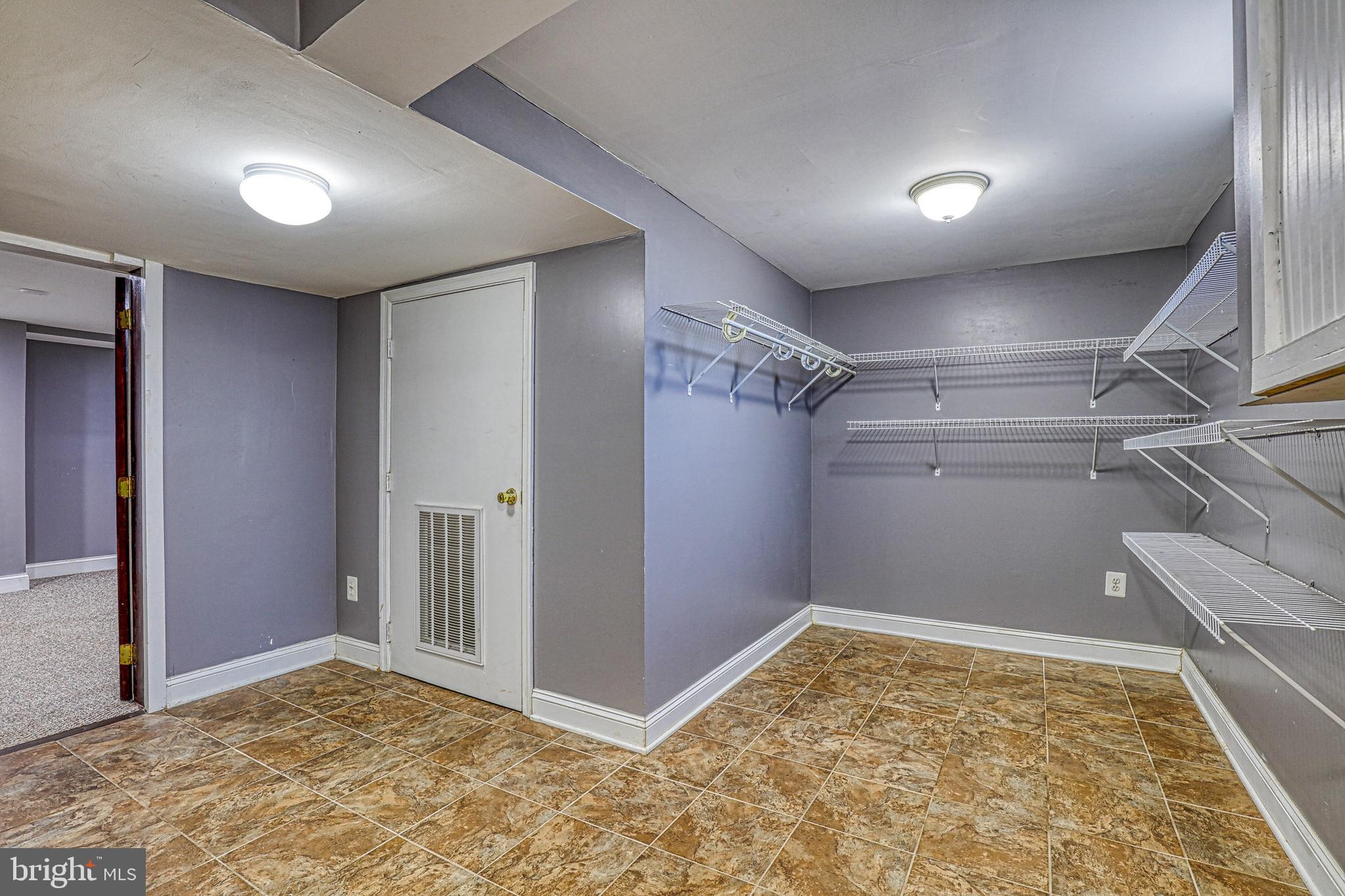 941 Southridge Road Baltimore, MD 21228 - Photo 26 of 30