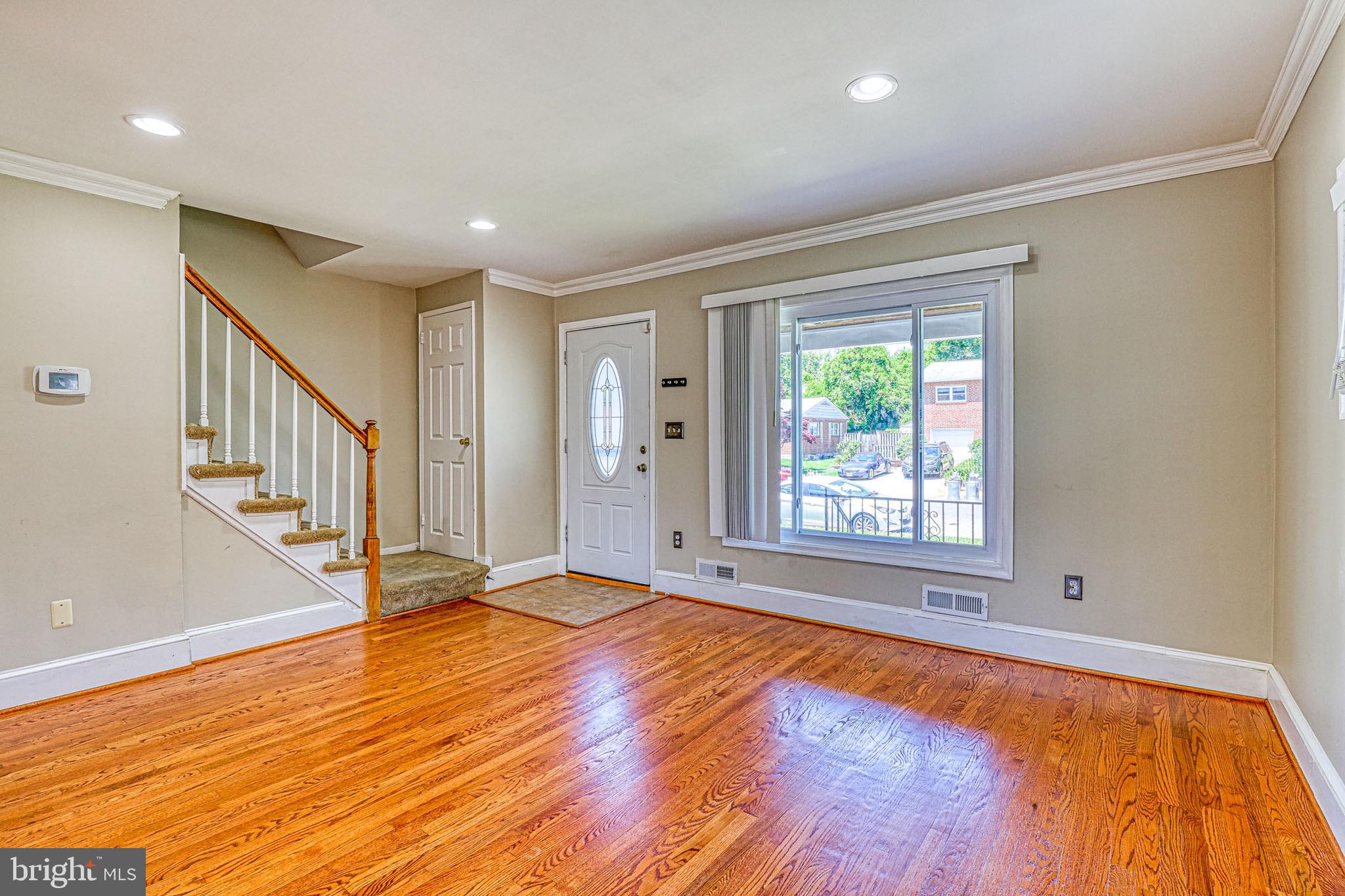 941 Southridge Road Baltimore, MD 21228 - Photo 5 of 30