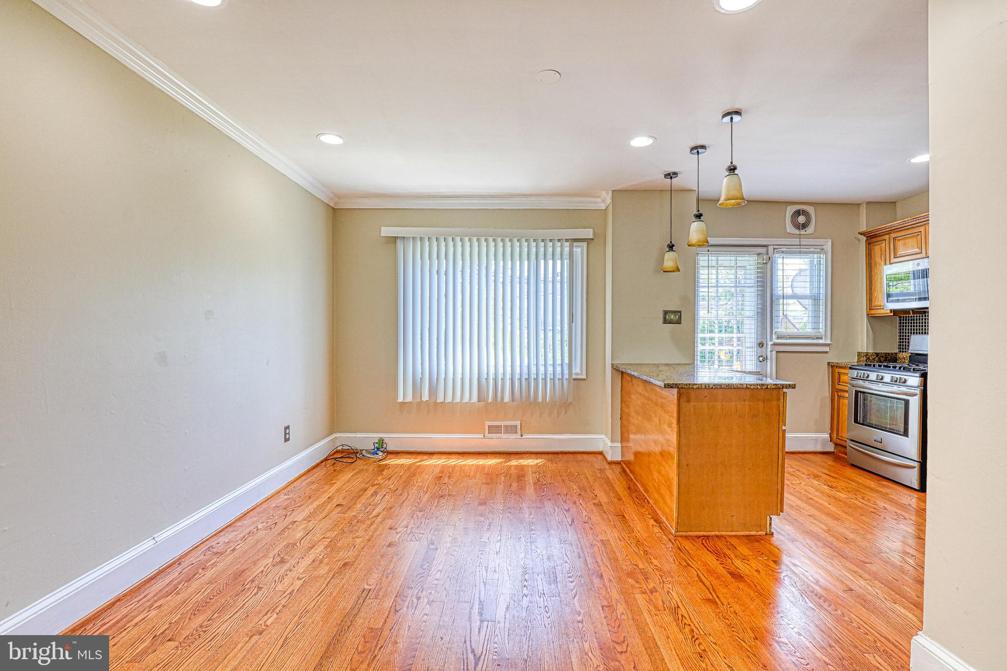 941 Southridge Road Baltimore, MD 21228 - Photo 9 of 30