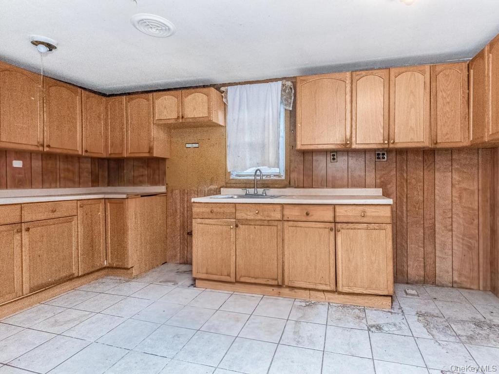 901 Harding Park Bronx, NY 10473 - Photo 9 of 24