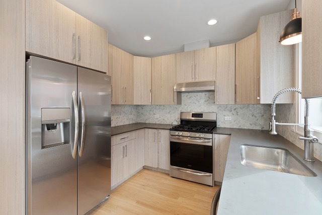 6844 West 65th Street, Unit 2 Chicago, IL 60638 - Photo 2 of 12