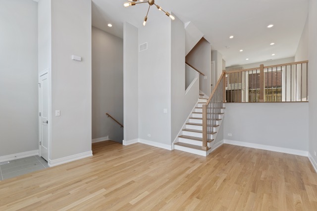 6844 West 65th Street, Unit 2 Chicago, IL 60638 - Photo 10 of 12