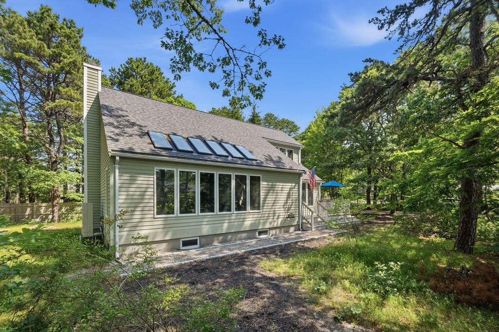 76 Upper Marsh Road Wellfleet, MA 02667 - Photo 4 of 44 76_upper_Marsh_Finals_036