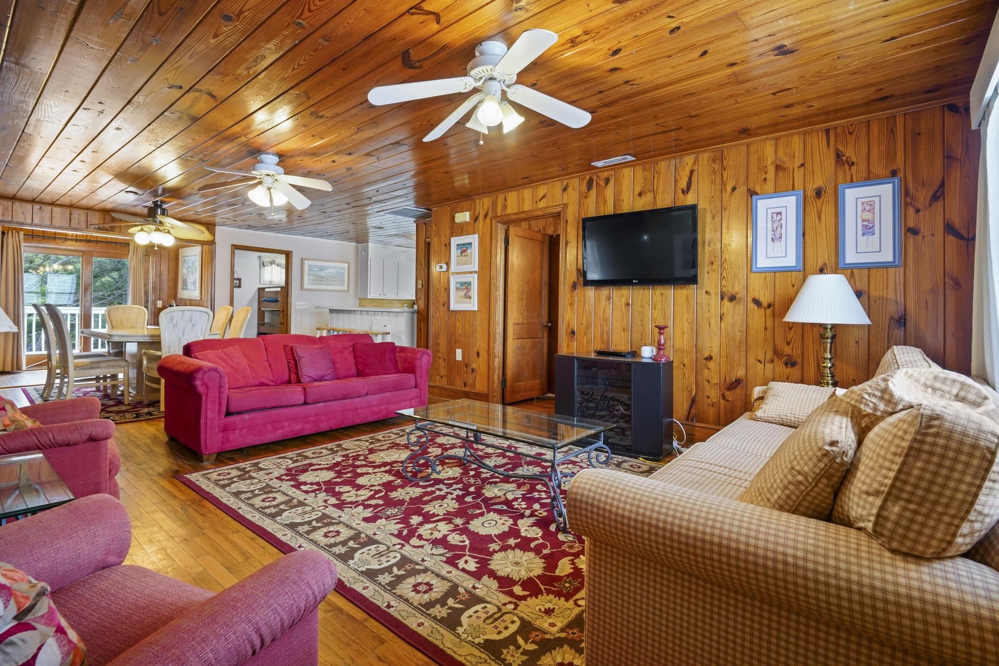 132 Calhoun Drive Murrells Inlet, SC 29576 - Photo 5 of 44