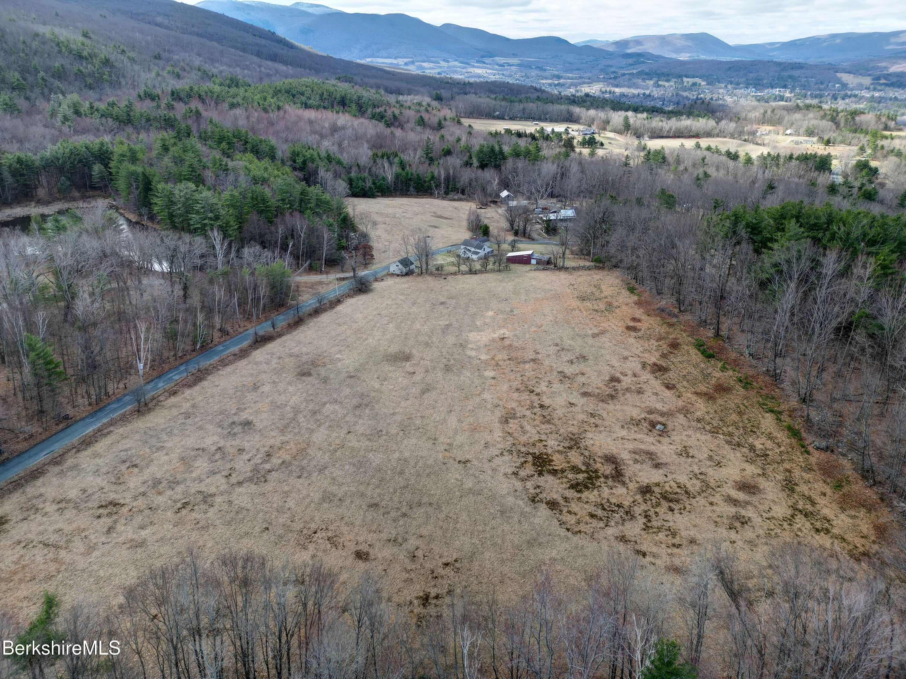 849 Henderson Road Williamstown, MA 01267 - Photo 8 of 9 849Henderson5