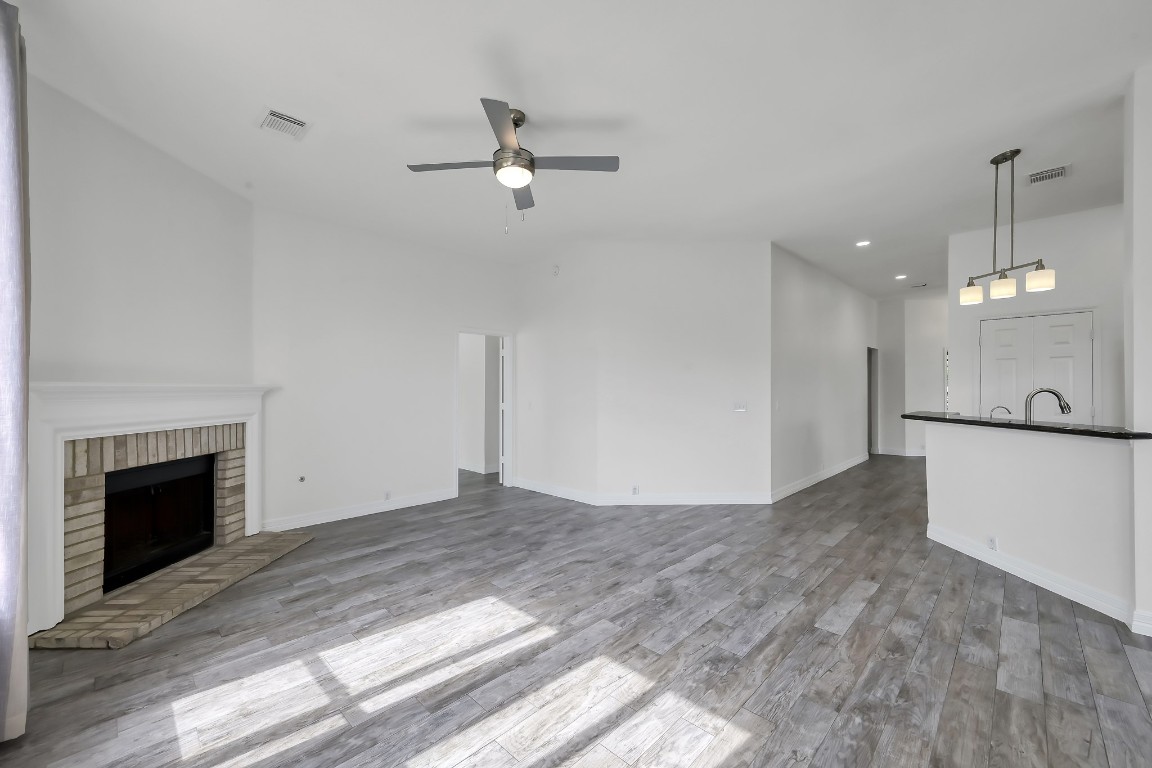 2007 Louetta Brook Court Spring, TX 77388 - Photo 8 of 17