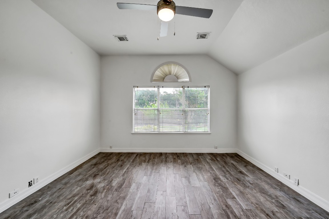 2007 Louetta Brook Court Spring, TX 77388 - Photo 9 of 17