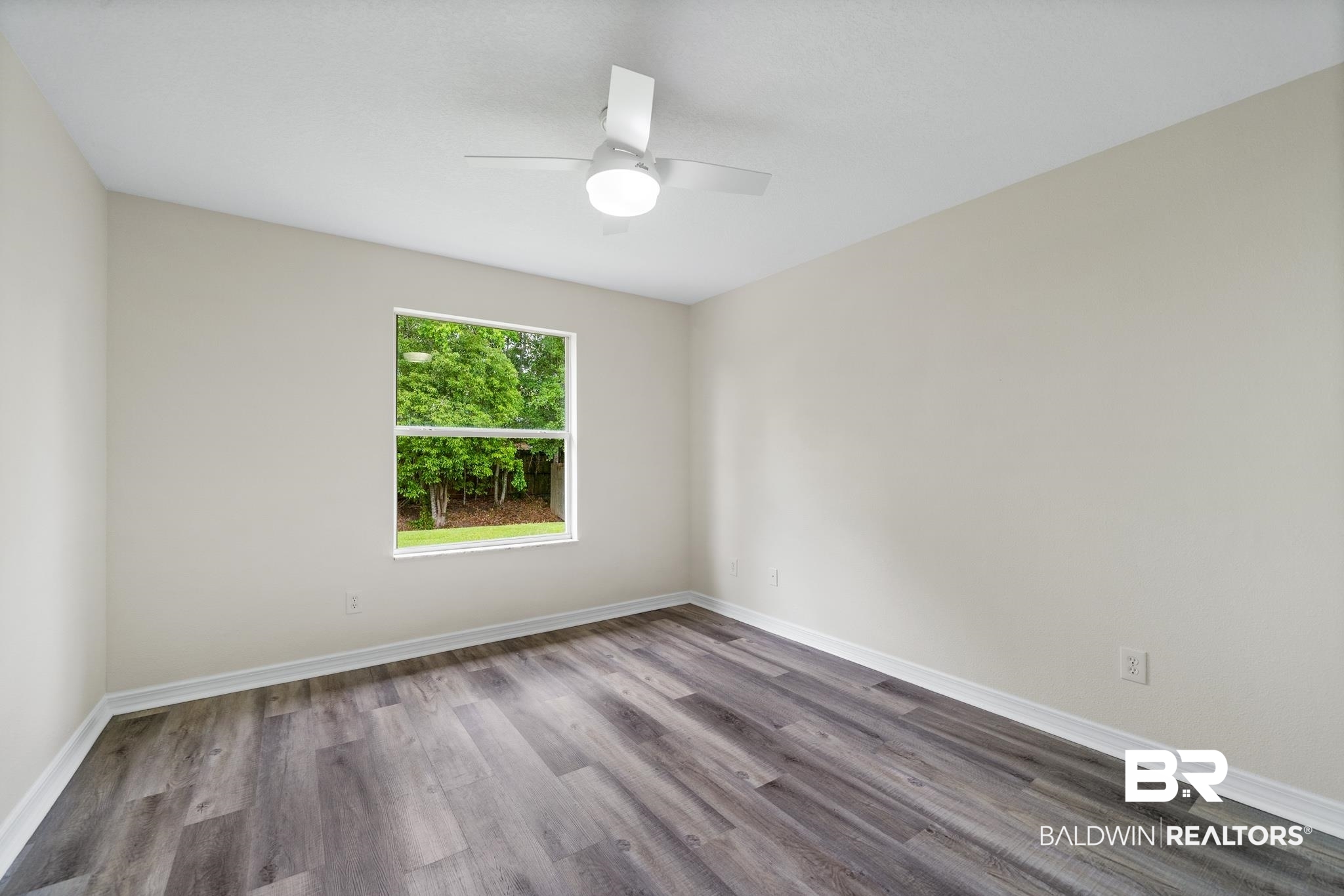 235 Woodsong Drive Foley, AL 36535 - Photo 17 of 25 Guest room