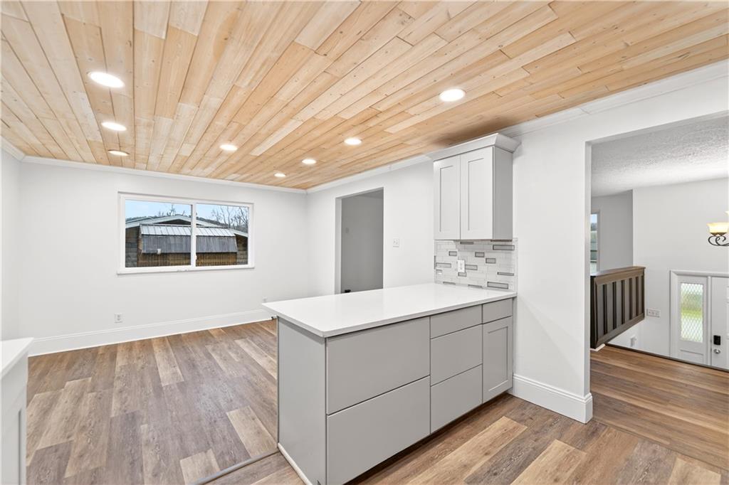 3 Park Road Charleroi, PA 15022 - Photo 11 of 43 a room with a bed and a view of bathroom